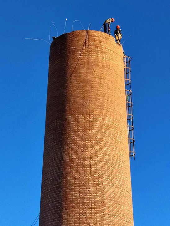 铜川烟囱人工拆除:安全与环保并重的专业服务